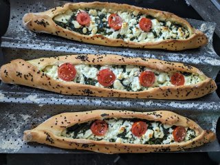 Spinat Pide